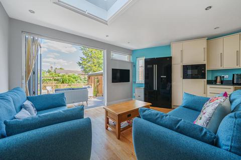7 Cedar Drive, Sutton At Hone, Dartford, DA4 9EW