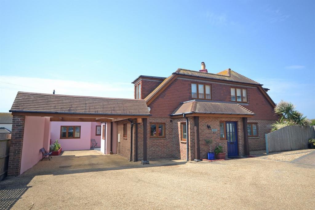 Clayton Road, Selsey, PO20 4 bed detached house for sale £835,000