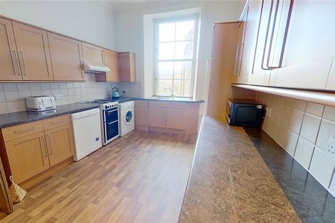 3 bedroom flat to rent, Polwarth Gardens, Edinburgh, EH11