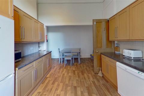 3 bedroom flat to rent, Polwarth Gardens, Edinburgh, EH11