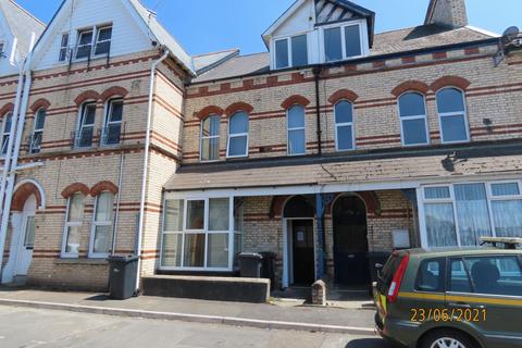 Studio to rent, Bedford Street, Barnstaple, EX32