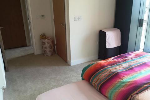 2 bedroom apartment to rent, Clarence Avenue, Ilford IG2