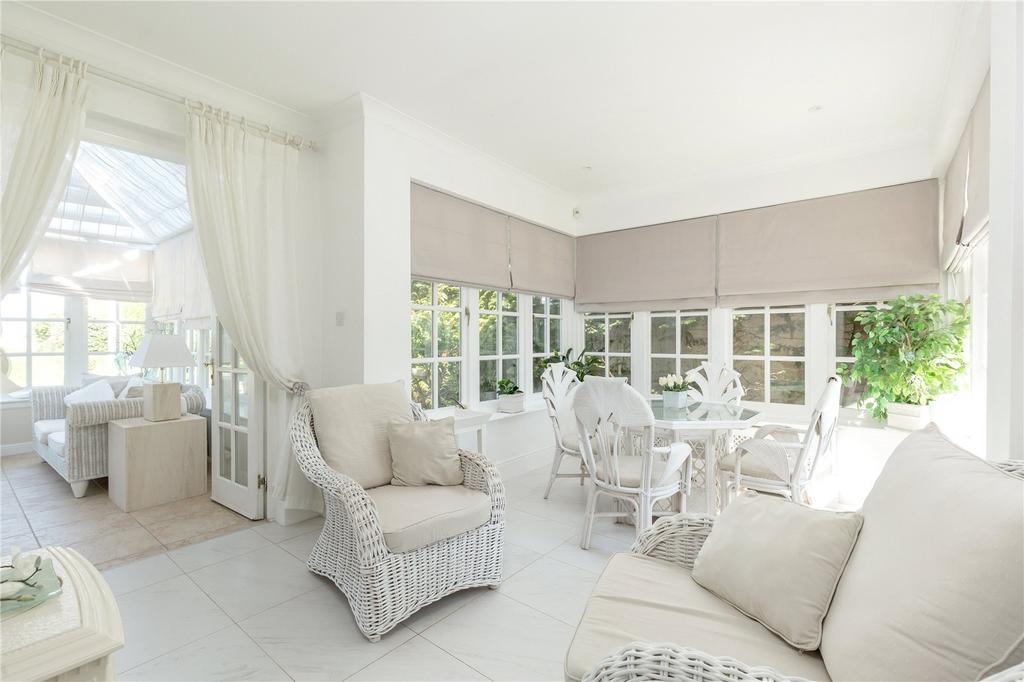 Breakfast Room