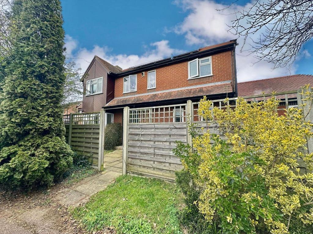 Park Gate, Southampton SO31 5 bed detached house for sale £625,000