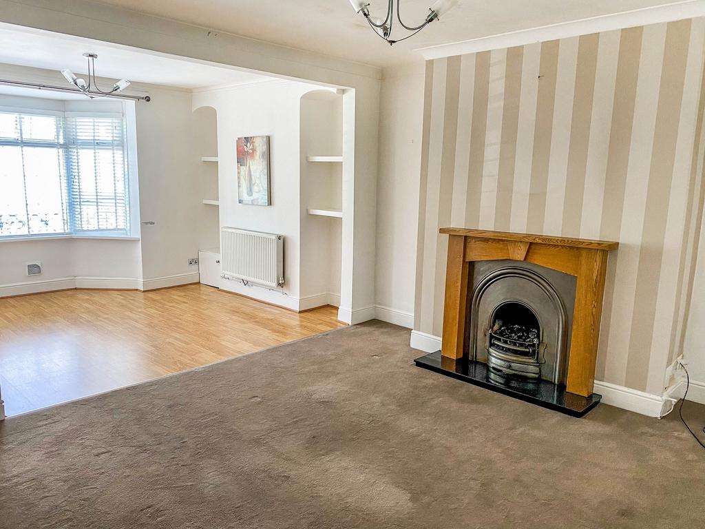 Penyfai Road, Aberkenfig, Bridgend County. CF32 9AA 3 bed terraced