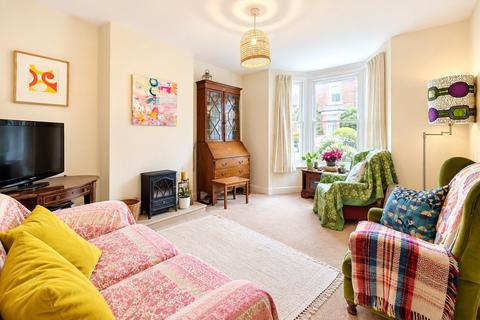 3 bedroom terraced house to rent, St. Georges Road, Farnham, Surrey, GU9