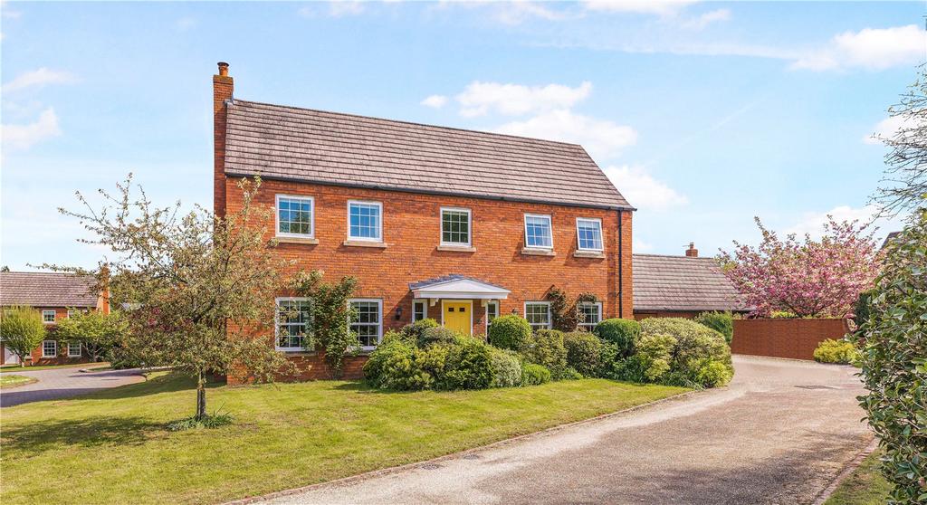 Weston Park, Weston under Penyard, RossonWye, Herefordshire, HR9 5 bed detached house for sale