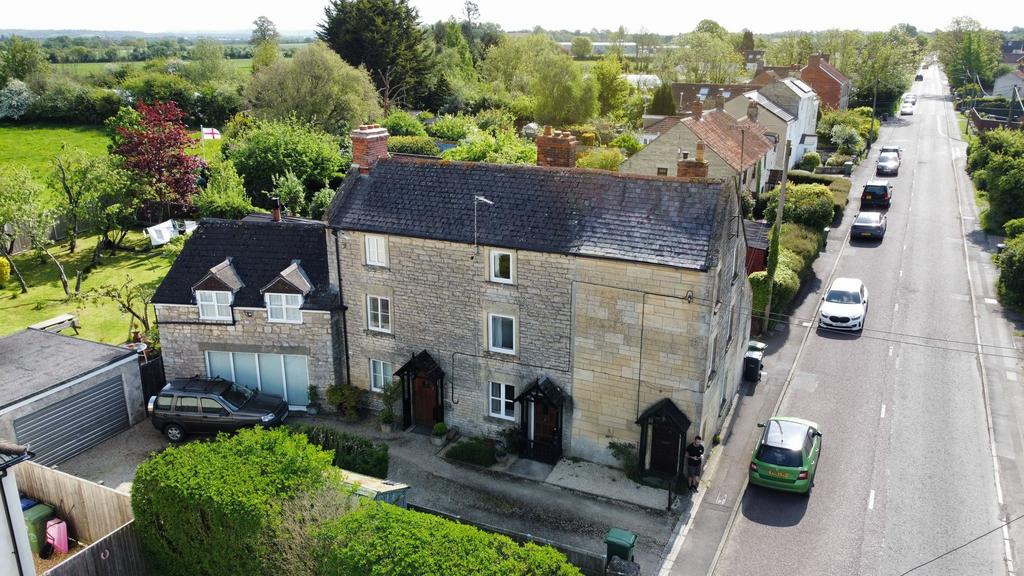 Trowbridge, Trowbridge BA14 2 bed cottage for sale £240,000