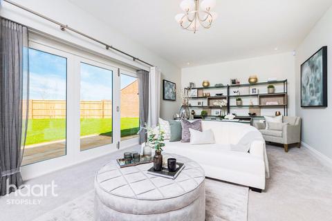 2 bedroom detached bungalow for sale - The Napton, Clophill Village