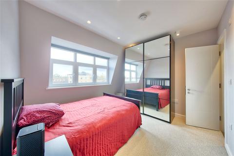 2 bedroom apartment to rent, Heather Close, SW8