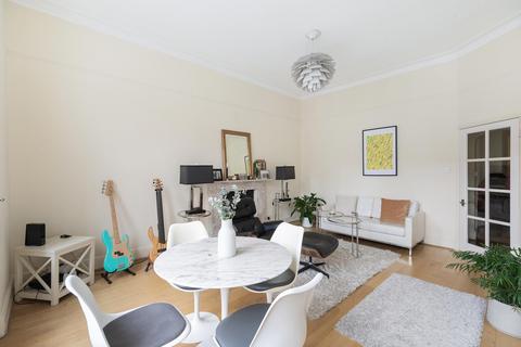 2 bedroom flat for sale, Bina Gardens, London SW5