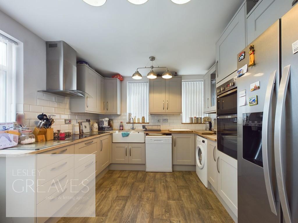 Cavendish Road, Carlton, Nottingham 4 bed semidetached house for sale