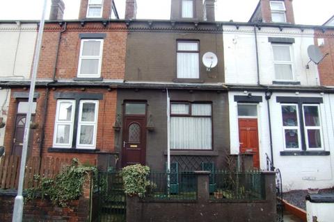 4 bedroom terraced house to rent, Salisbury View, Leeds LS12