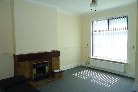 4 bedroom terraced house to rent, Salisbury View, Leeds LS12