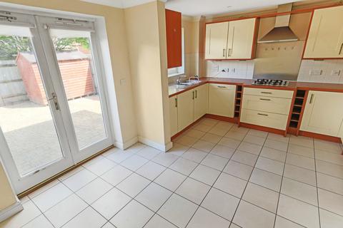 12 Chapel Walk, Coulsdon, CR5 1NZ