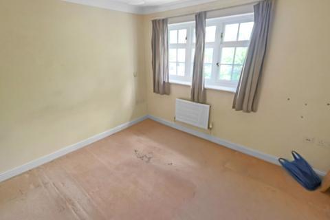 12 Chapel Walk, Coulsdon, CR5 1NZ