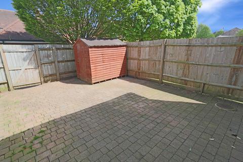 12 Chapel Walk, Coulsdon, CR5 1NZ