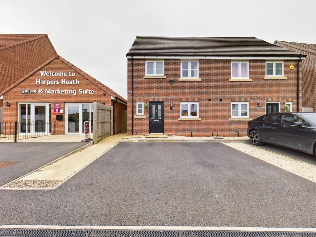 Arlington Road, Hatfield 3 bed semidetached house for sale £92,500