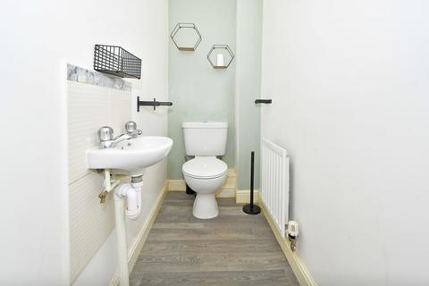 4 bedroom townhouse for sale - Poundlock Avenue, Hanley, Stoke-on-Trent