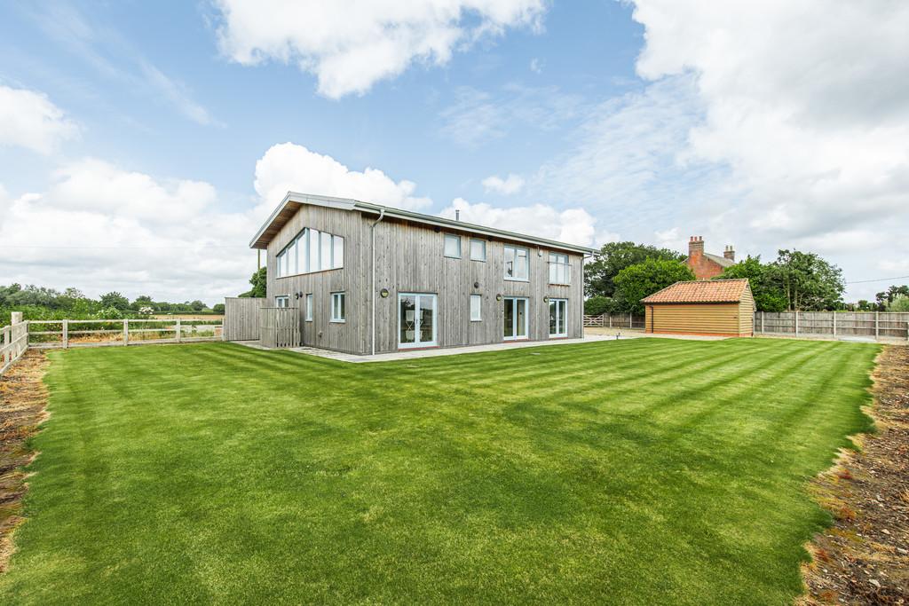 Windle Farm Barn, The Windle, Acle, NR13 3 JT   Nor
