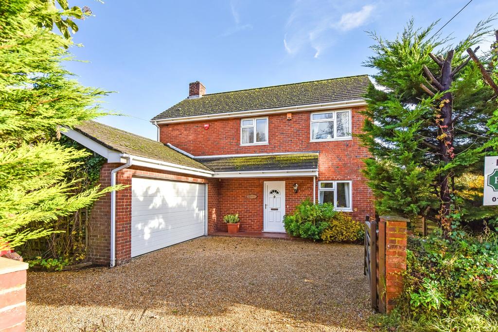 WALTHAM 4 bed detached house for sale £899,950