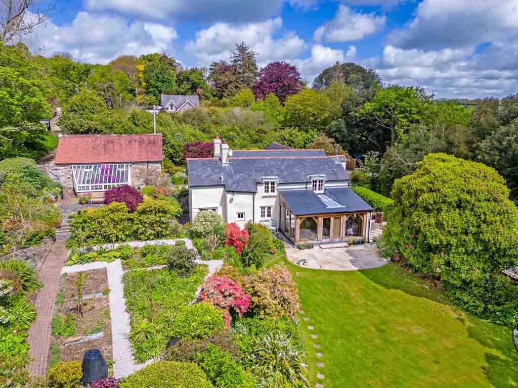 Tregye, Carnon Downs Nr. Truro, Cornwall 5 bed detached house for