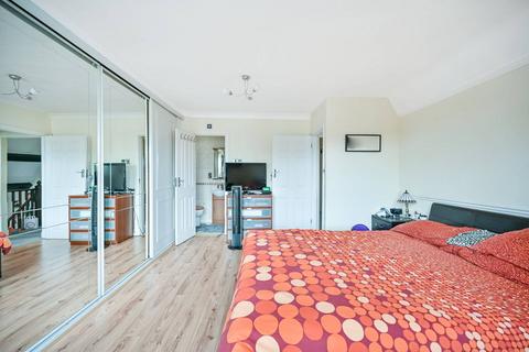 6 bedroom house for sale - Motspur Park, New Malden, KT3