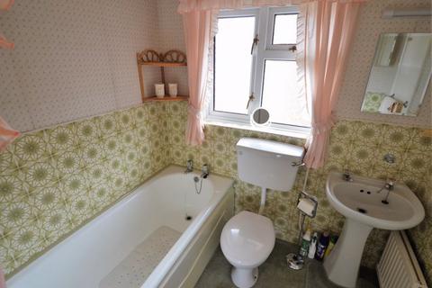 6 Basildene Close, Gilwern, Abergavenny, NP7 0AW