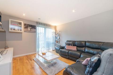 2 bedroom apartment for sale, Brook Road, Borehamwood