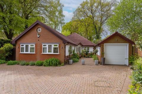 4 bedroom bungalow for sale, Oakway, Studham