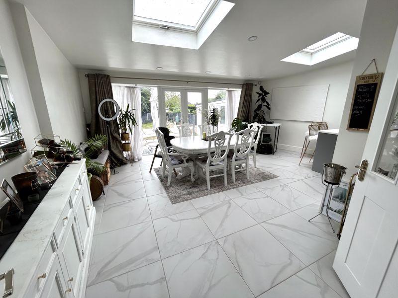 Lorimer Way, Great Barr, Birmingham B43 7LS 3 bed semidetached house
