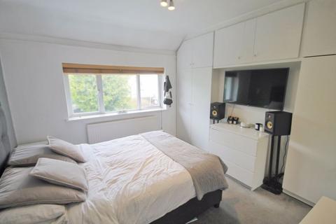 43 Avon Road, Greenford, UB6 9JA