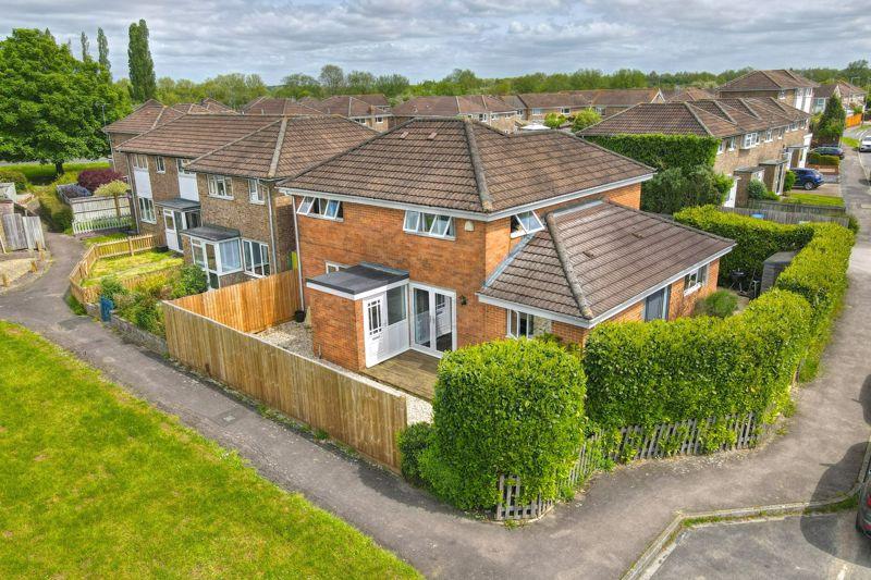 Hallsfield, Cricklade, Wiltshire 5 bed detached house for sale £460,000