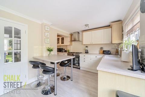 29 Marshalls Drive, Romford, RM1 4JR