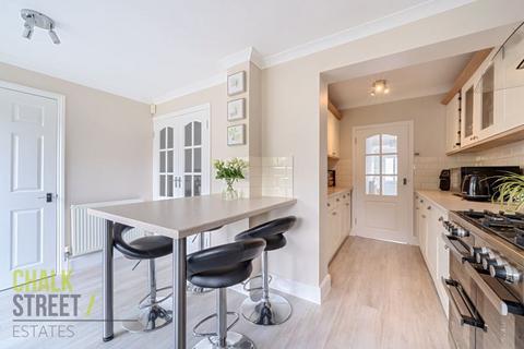 29 Marshalls Drive, Romford, RM1 4JR
