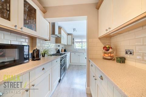 29 Marshalls Drive, Romford, RM1 4JR