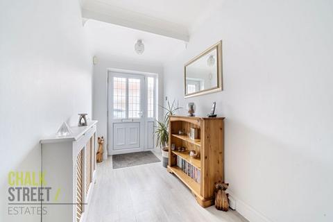 29 Marshalls Drive, Romford, RM1 4JR