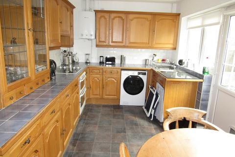136 Delffordd, Rhos, Swansea, SA8 3EW
