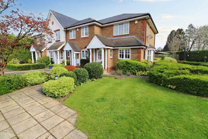 Amersham Road, Hazlemere HP15 2 bed end of terrace house £425,000