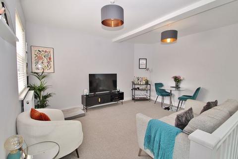 Flat 5, St Michaels House Acre End Close, Eynsham, Witney, OX29 4AE