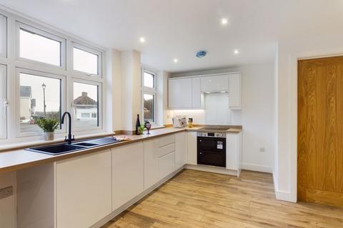 2 bedroom apartment to rent, Mullion, Helston