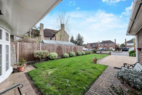 3 bedroom bungalow for sale, Shawfield Park, Bickley, Bromley