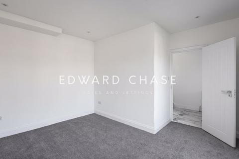 undefined, Stoneleigh Road, Clayhall, IG5