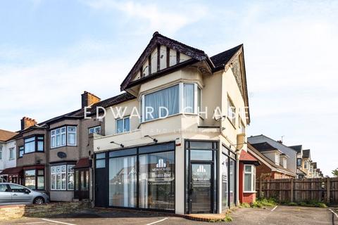 undefined, Woodford Avenue, Gants Hill, IG2