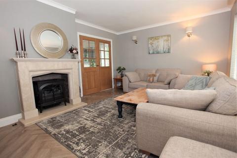 2 Grayburn Close, Chalfont St Giles, HP8 4NZ