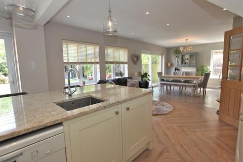 2 Grayburn Close, Chalfont St Giles, HP8 4NZ
