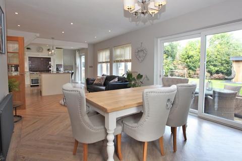 2 Grayburn Close, Chalfont St Giles, HP8 4NZ