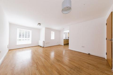 2 bedroom apartment to rent, Manning Gardens, Croydon
