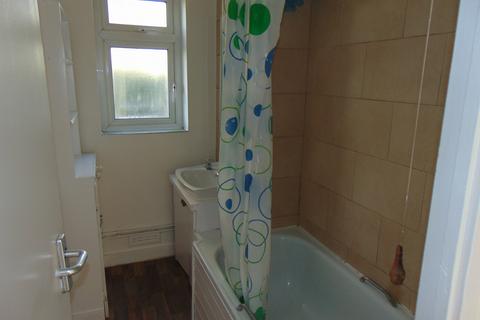 87 Devonshire Road, London, E16 3NL
