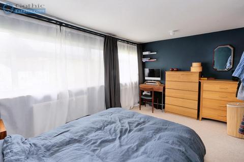 34 Chase Close, Arlesey, SG15 6UU